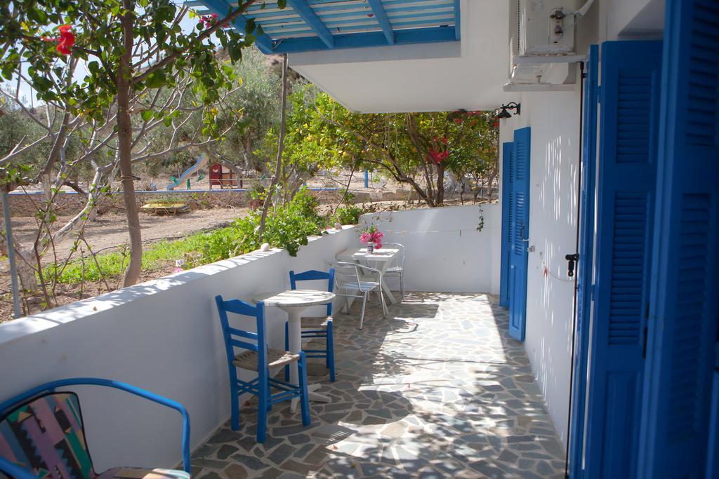 Vardes Hotel Studios Amoopi Exterior photo