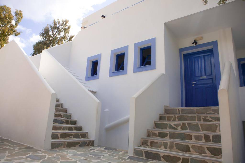Vardes Hotel Studios Amoopi Exterior photo